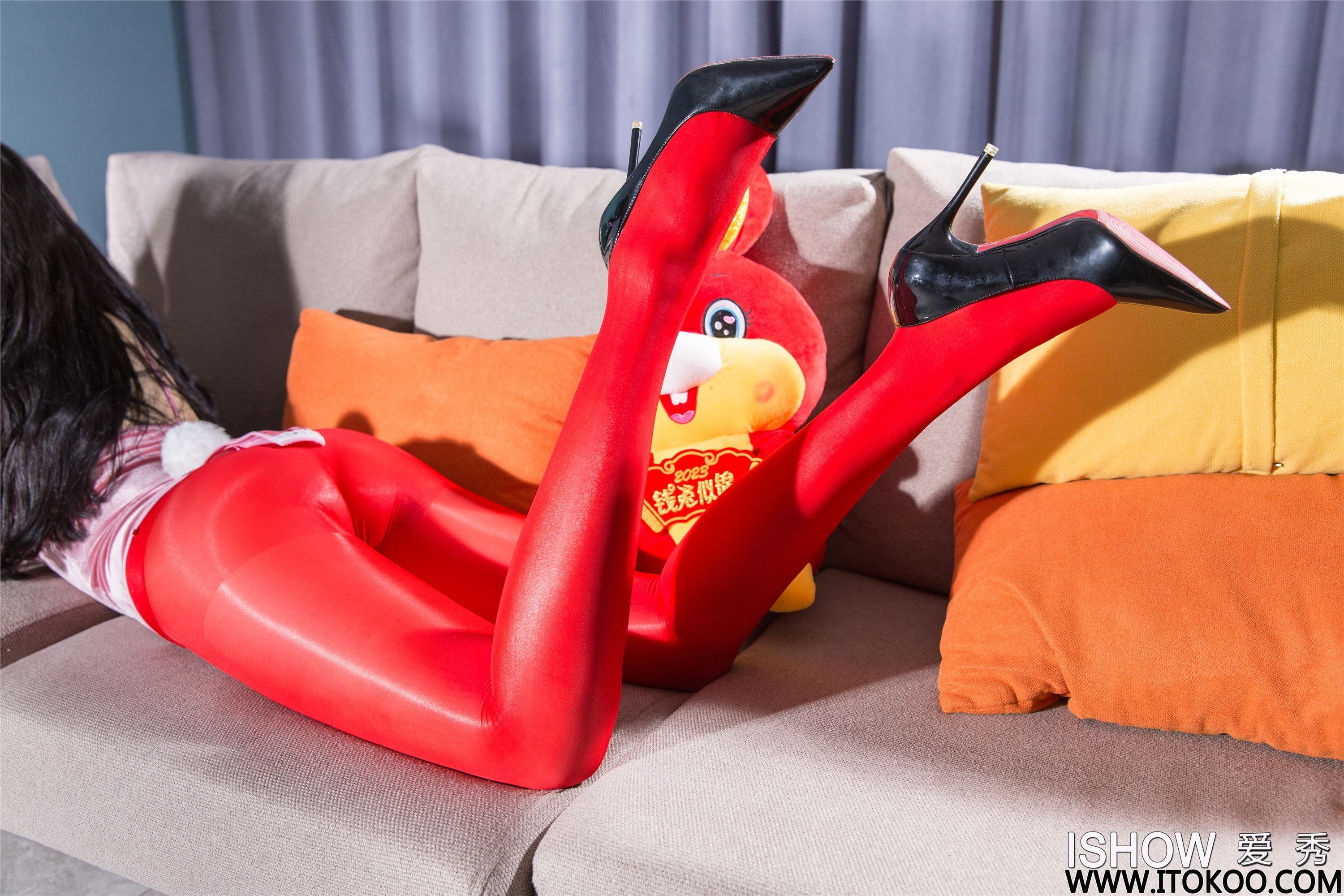 ISHOW爱秀 2023.01.21 NO.349 艾雨彤